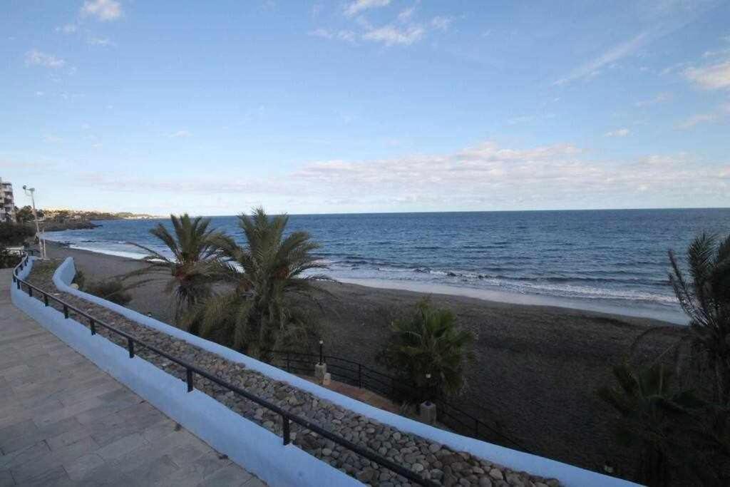 Bonito Apartamento Con Vista Al Mar Playa Del Aguila  Ngoại thất bức ảnh